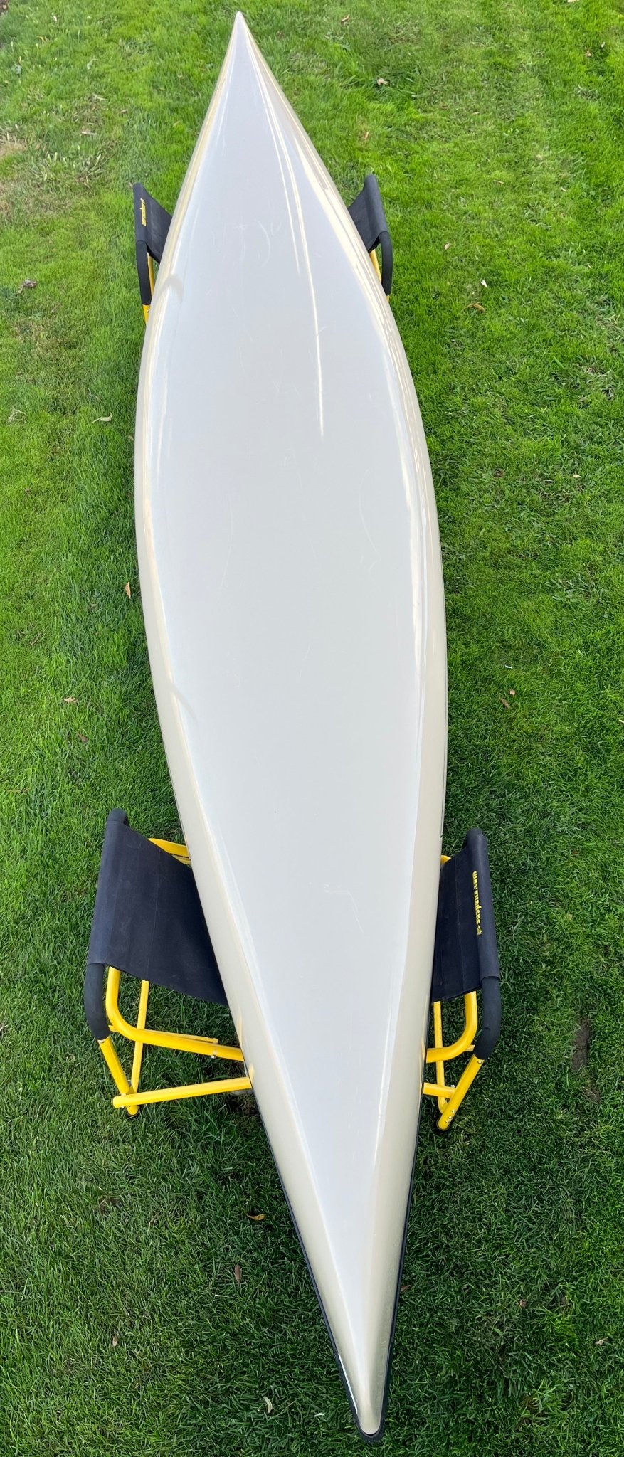 Headwaters Adventure Co - USED Clipper Solitude Ultralight 15'6" FG/Kevlar Solo Canoe - Headwaters Adventure Co